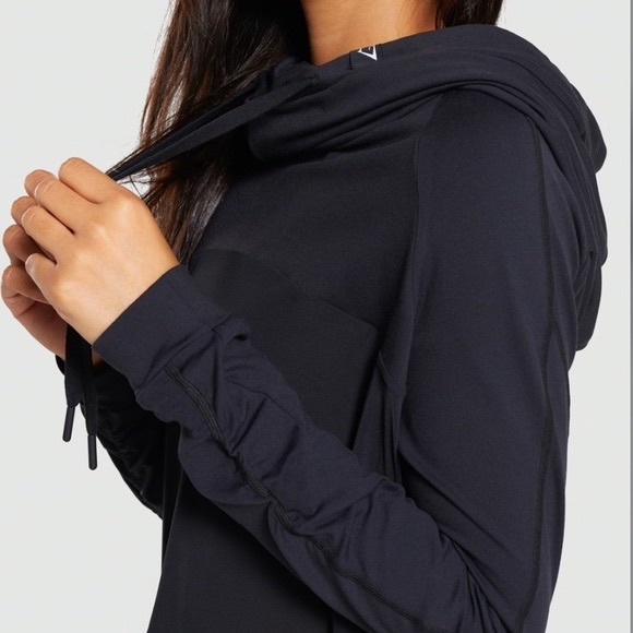 GYMSHARK | Aura Mesh Cropped Hoodie - Picture 3 of 6